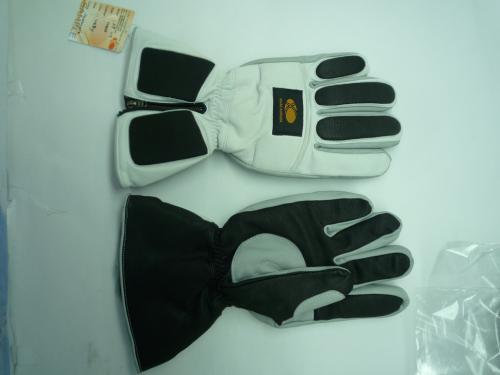 ski-gloves S_2
